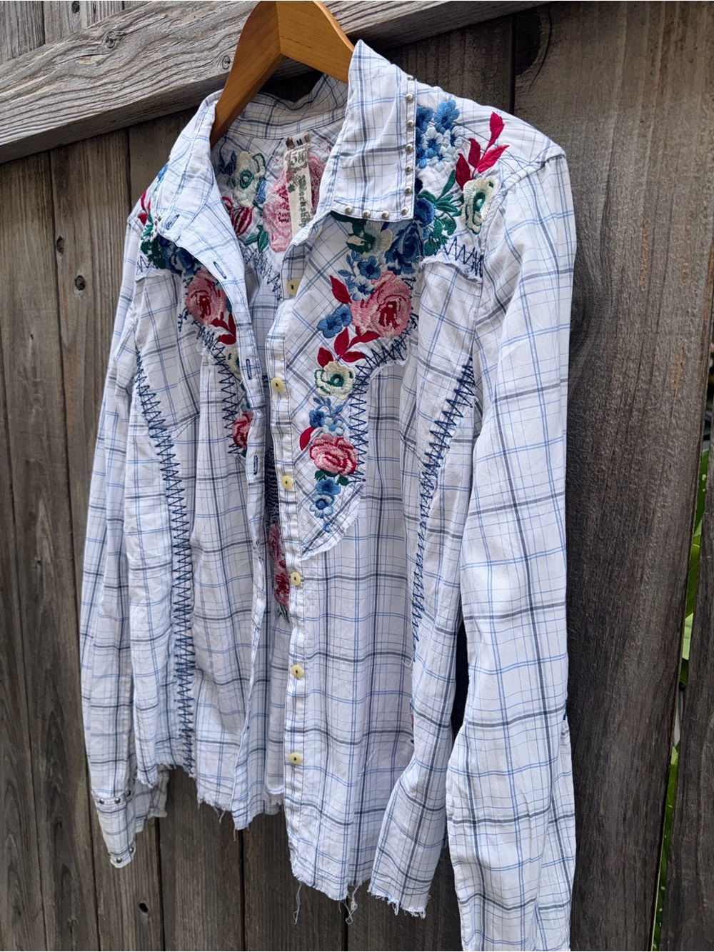 Johnny Was 3J Workshop Embroidered Studded Western Boho Rodeo Rose button-down - Picture 8 of 11